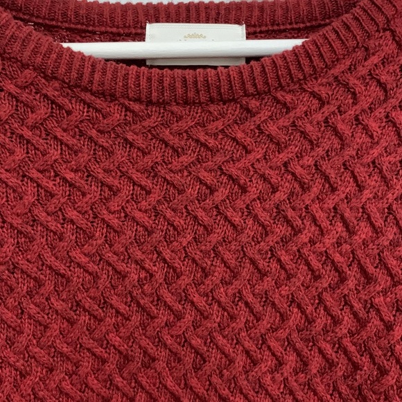 sweater - Picture 2 of 3